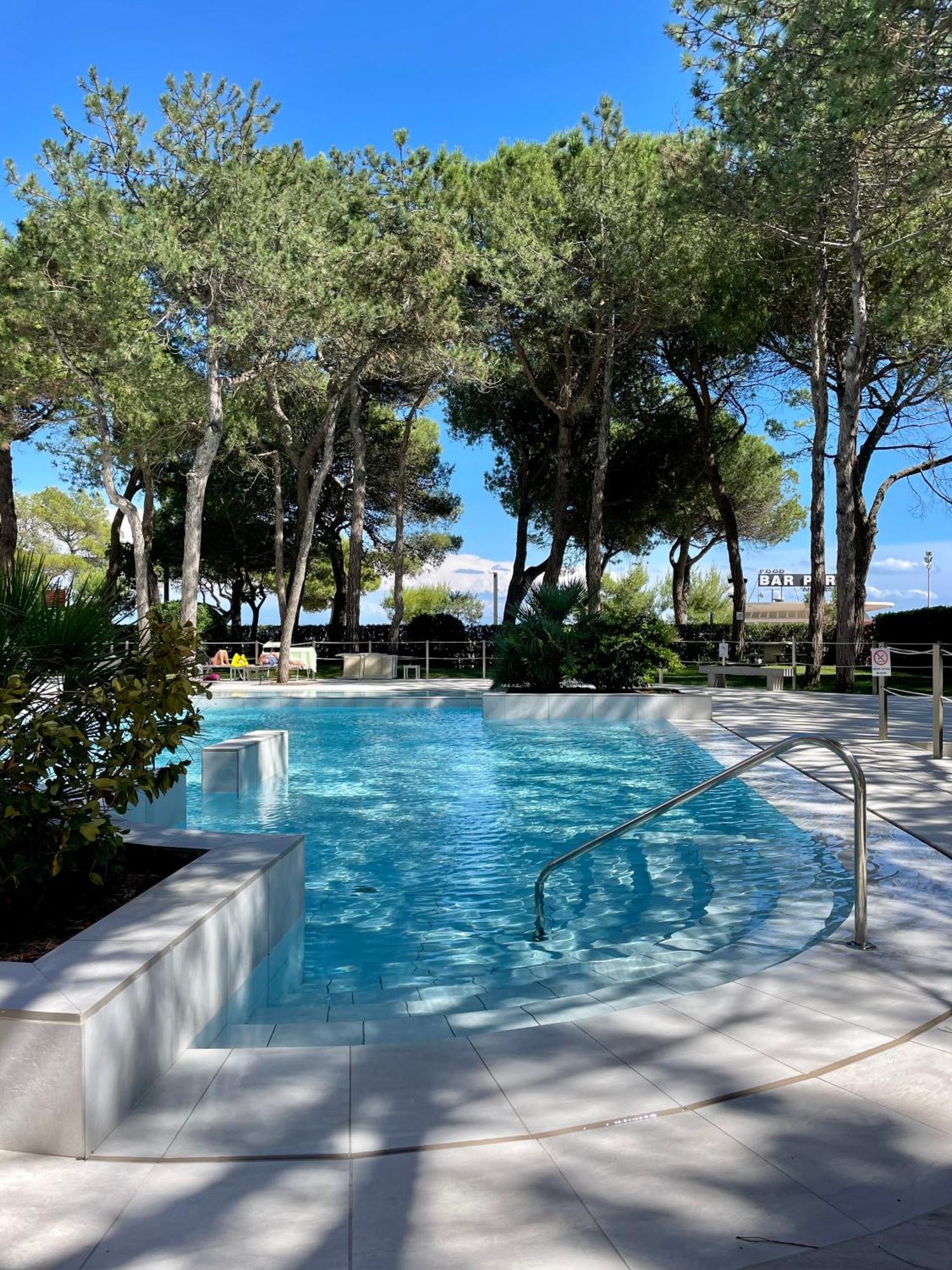 Residence Cristallo 4H Lignano Sabbiadoro Eksteriør billede